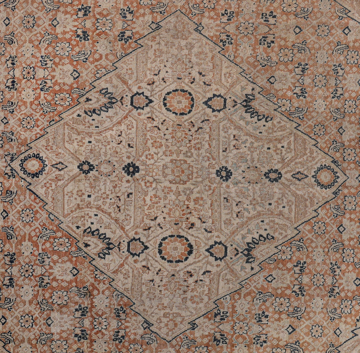 Tabriz 04250 - image 4